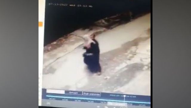 Pakistan sleaze: Burqa-clad girl groped in Islamabad; women unsafe in country, says Human Rights Watch Pakistan sleaze: Burqa-clad girl groped in Islamabad; women unsafe in country, says Human Rights Watch