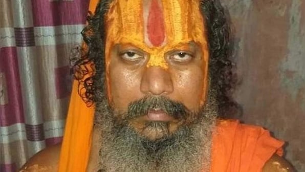 Priest burns Owaisi's poster in Ayodhya, says 'anti-national' leaders will be next
