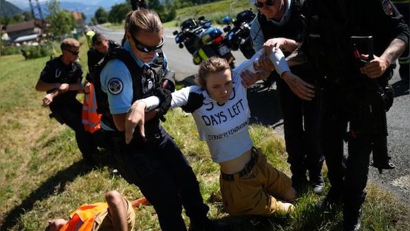 Tour de France 2022: Environmental protesters halt 10th stage for 15 minutes