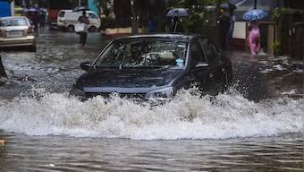 Maharashtra rains: IMD issues red alert for five districts, orange alert for Mumbai