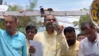 Delhi: BJP stages protest over hike in power bills