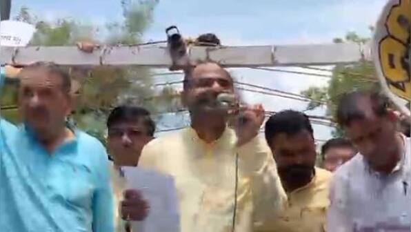 Delhi: BJP stages protest over hike in power bills