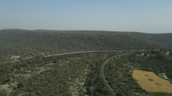 Watch: Railway Ministry shares panoramic view of express train crossing Rajasthan’s Dara Ghats, video wows internet