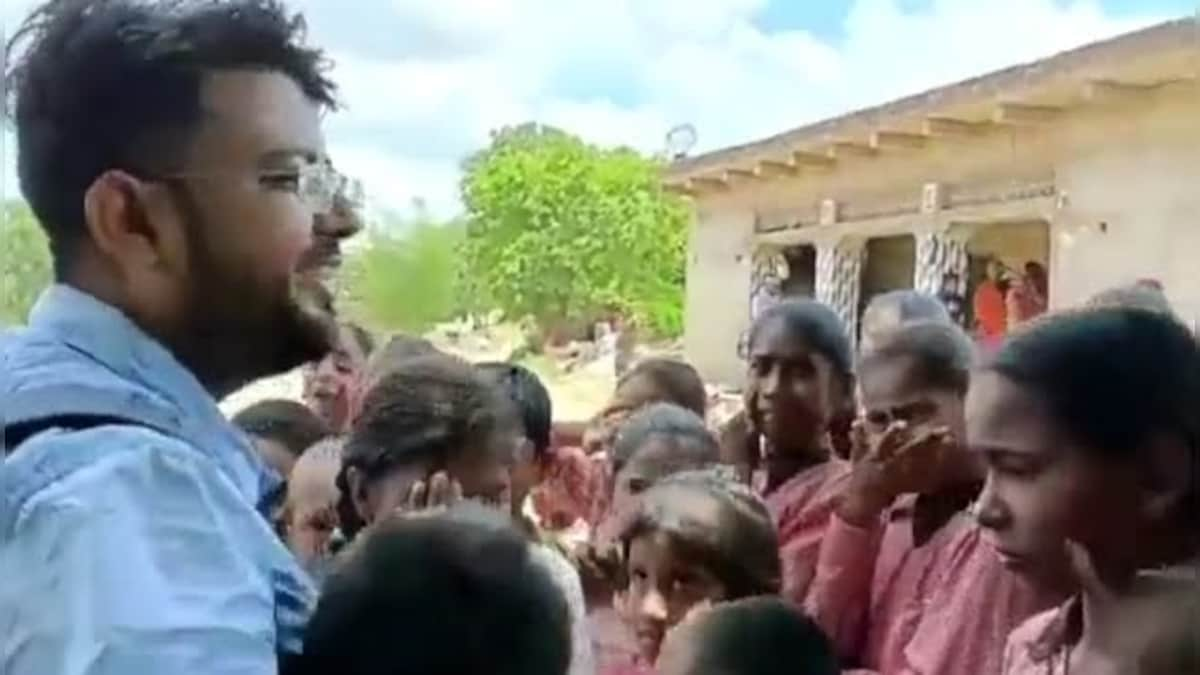 Watch: Students cry after teacher's transfer in Uttar Pradesh's Chandauli; farewell leaves internet emotional