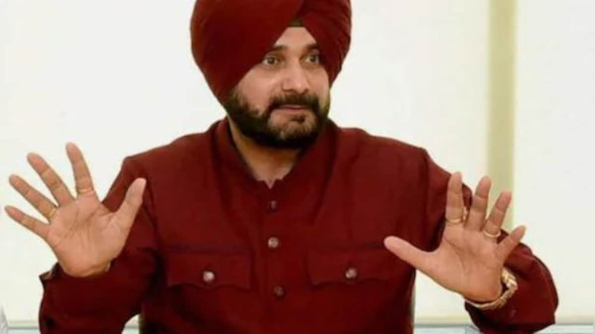 Navjot Singh Sidhu complains of knee pain in jail, doc advises him to reduce weight