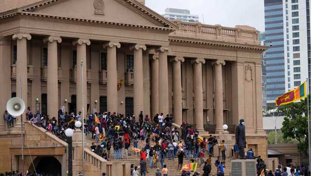 Dangerous situation will arise in Sri Lanka if Rajapaksa, Wickremesinghe don't quit immediately: Maithripala Sirisena Dangerous situation will arise in Sri Lanka if Rajapaksa, Wickremesinghe don't quit immediately: Maithripala Sirisena