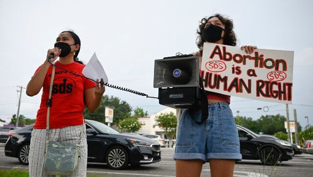 Texas clinics shut down abortion services after state high court ruling
