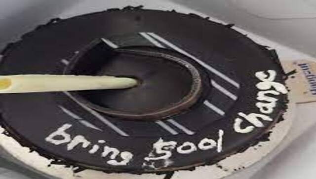 Buy/Send Black Forest Cake 500 gm Online- Winni | Winni.in