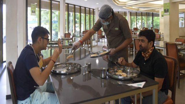 Levied with a service charge at an eatery? Here’s what you can do Levied with a service charge at an eatery? Here’s what you can do