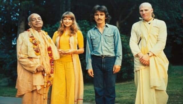 AC Bhaktivedanta Swami Srila Prabhupada (extreme left) and George Harrison (third from left). Image courtesy: theharekrishnamovement.org