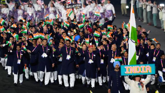 Commonwealth Games opening ceremony: PV Sindhu, Manpreet dazzle as flagbearers of the national flag-Sports News , Firstpost
