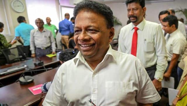 63-year-old Dullas Alahapperuma is a journalit-turned-politician. He has assured that he is a politician of a “friendly and reliable” nature who is capable of receiving the support of all. AFP