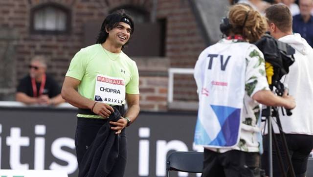 Watch: Neeraj Chopra bows down to take blessings from elderly fan; video goes viral-Sports News , Firstpost