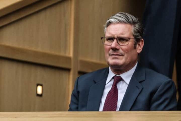 Beergate: UK police clear top Opposition leader Keir Starmer of lockdown breach