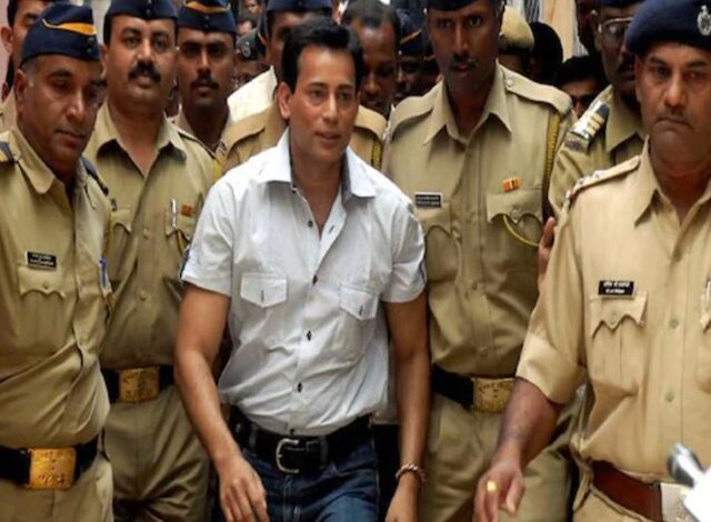 1993 Mumbai blasts: 'Centre bound to release gangster Abu Salem on completion of 25-year jail term,' says SC 1993 Mumbai blasts: 'Centre bound to release gangster Abu Salem on completion of 25-year jail term,' says SC