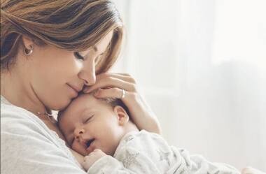 Here are five tips to balance motherhood and work life for new moms
