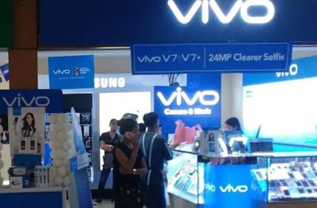 Money laundering probe: ED conducts raids against Chinese smartphone giant Vivo, searches at 44 locations Money laundering probe: ED conducts raids against Chinese smartphone giant Vivo, searches at 44 locations