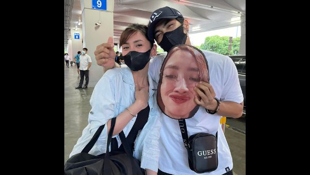 Man goes on vacation with wife’s meme-face pillow as she couldn't come; check viral posts here Man goes on vacation with wife’s meme-face pillow as she couldn't come; check viral posts here