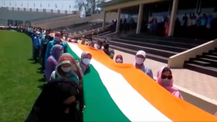 Over 1850-metre long tricolour displayed in Srinagar; Manoj Sinha calls it "illustrious chapter in J&K history"