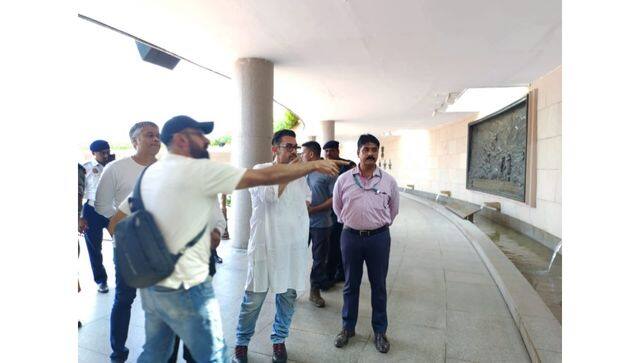 Ahead of its release, the team of Laal Singh Chaddha visited the National War Memorial in New Delhi.