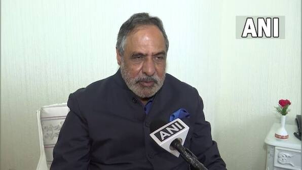 Dissident Congress leader Anand Sharma raises questions on electoral rolls at CWC meet, say sources