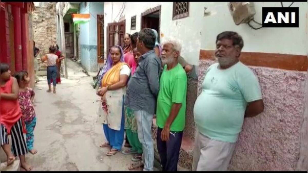 Bijnor: Man receives 'beheading threat' via posters after distributing ...