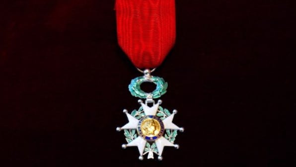 What is the Chevalier de la Legion d'Honneur that Shashi Tharoor will receive? Which other Indians have been honoured?