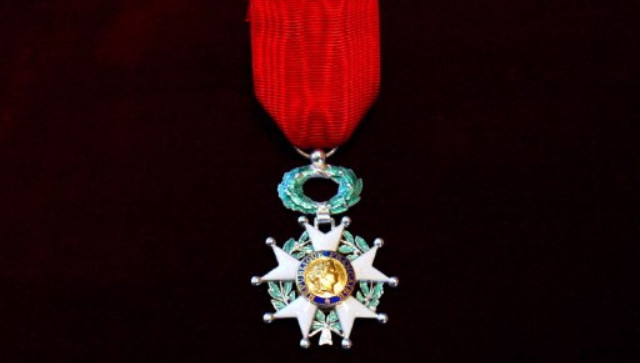 What is the Chevalier de la Legion d'Honneur that Shashi Tharoor will receive? Which other Indians have been honoured? What is the Chevalier de la Legion d'Honneur that Shashi Tharoor will receive? Which other Indians have been honoured?