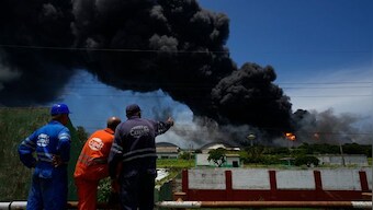 Cuba: Firefighters battle big blaze at oil tank farm in Matanzas