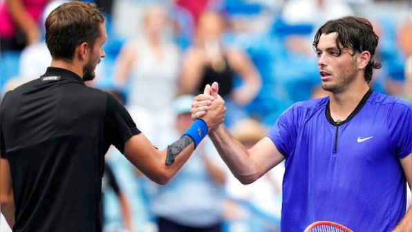 Watch: Daniil Medvedev apologises to Taylor Fritz for snatching 1st set in Cincinnati Masters