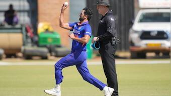 Watch: Deepak Chahar ‘Mankads’ Zimbabwe opener Innocent Kaia but let him go with a warning in 3rd ODI
