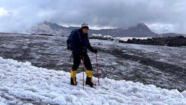 Indian mountaineer takes tricolour to Europe's highest peak on Independence Day