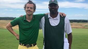 Daughter reveals her father clicked a picture with Harry Styles without recognising him