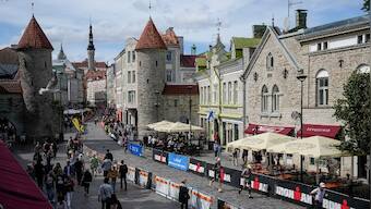 Watch: Man’s proposal at Ironman Triathlon event wins internet over