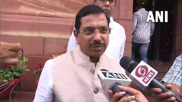 'Nakli Gandhi, fake ideology': BJP tears into Rahul for 'Gandhi family an ideology' remark