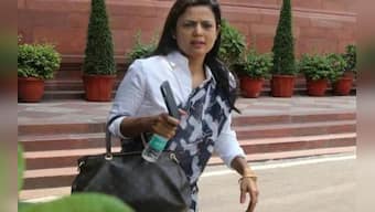 Did a Louis Vuitton bag inadvertently teach us why we don’t associate women with money, even women in positions of power