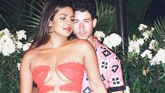 Nick Jonas drops a stunning picture with her ‘lady in red’ Priyanka Chopra