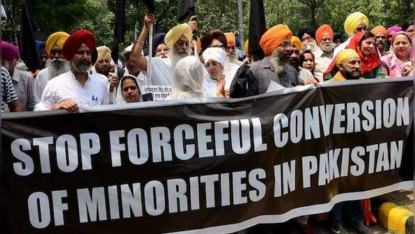 Sikh girl abducted at gunpoint, raped and converted to Islam in Pakistan; community holds protest