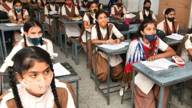Kerala: Row over participation of child dressed as VD Savarkar in school's I-Day event Kerala: Row over participation of child dressed as VD Savarkar in school's I-Day event