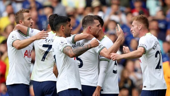 Premier League: Conte, Tuchel see red as Kane salvages Spurs' draw at Chelsea; Nottingham Forest beat West Ham 1-0