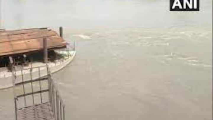 Yamuna water level likely to cross danger mark in Delhi