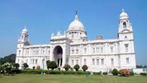 Two Bangladeshis arrested for using drone in Kolkata's Victoria Memorial area