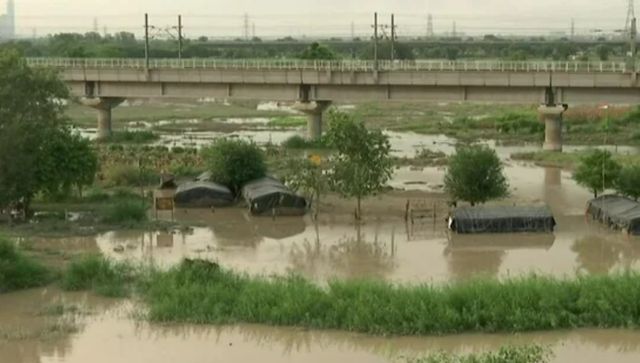 Yamuna water level recedes below danger mark in Delhi Yamuna water level recedes below danger mark in Delhi