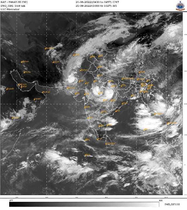 Satellite Imagery shows depression over east Madhya Pradesh leading to heavy rains on 21 August morning