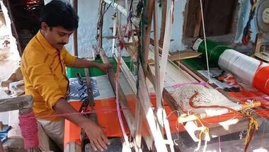 Meet the man who sold his house to weave India’s first ‘Tiranga’ on a single fabric without stitches for Rs 6.5 lakh