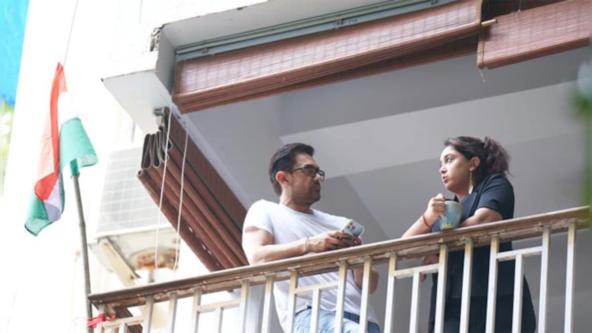 Aamir Khan clicked with daughter Ira Khan at his residence a day after Laal Singh Chaddha's release