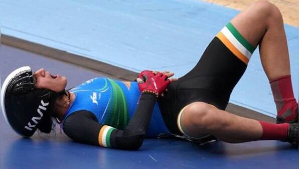 Commonwealth Games: Indian cyclist Meenakshi suffers crash, run over by rival