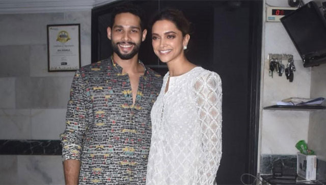 Deepika Padukone has a reunion with her Gehraiyaan co-star Siddhant Chaturvedi at an event Deepika Padukone has a reunion with her Gehraiyaan co-star Siddhant Chaturvedi at an event