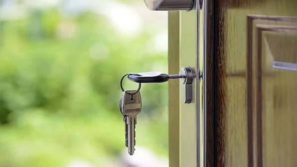 RBI lending rate hike — How to reduce interest burden while repaying home loan?