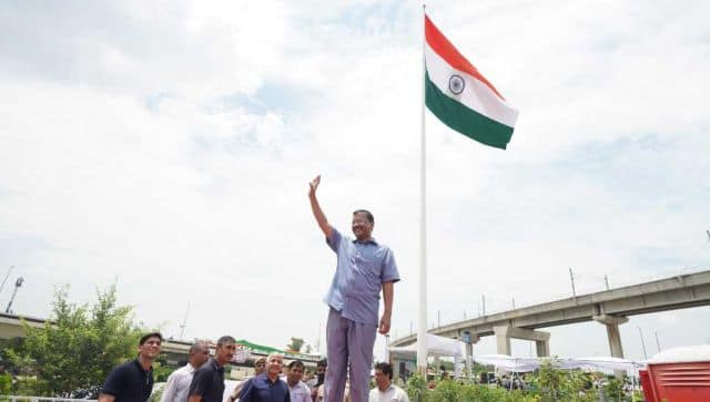 Delhi Chief Minister Arvind Kejriwal unfurled the 500th high-mast Tricolour of Delhi at a grand ceremony in Mayur Vihar on Tuesday. Image courtesy: @ArvindKejriwal/Twitter